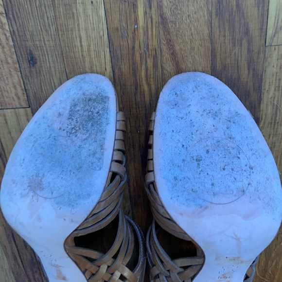 Tory Burch Tan Sandals - Picture 8 of 10